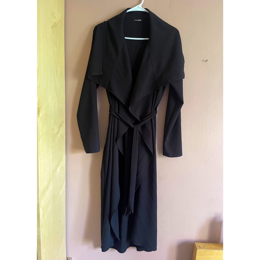 Lightweight Black Overcoat w/ Tie. Size M